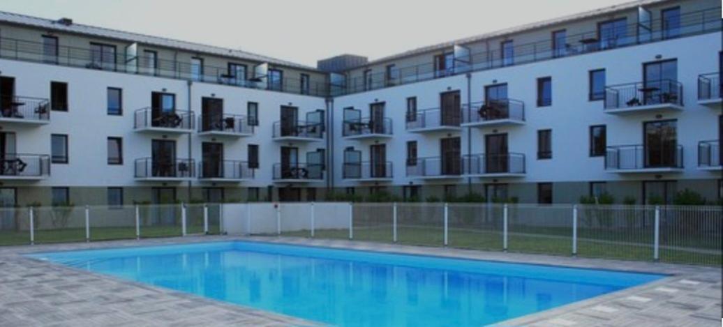 コンカルノーLes Sables 504 - Appt Avec Piscine Partageeアパートメント エクステリア 写真